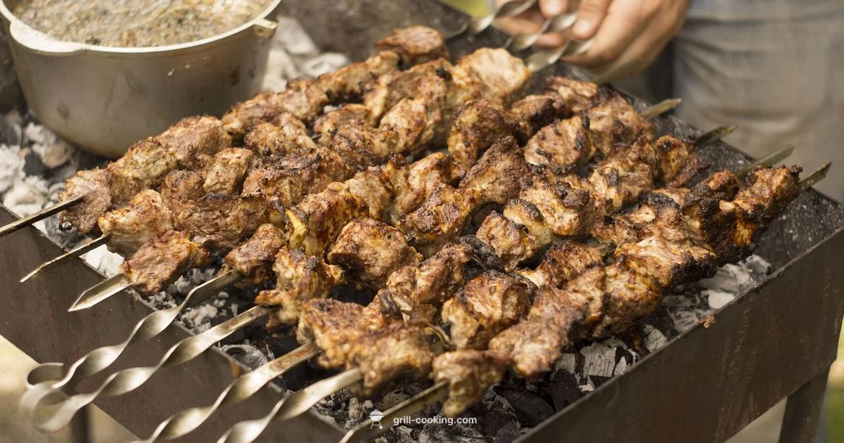 BBQ Grill and Griddle - Grill Cooking