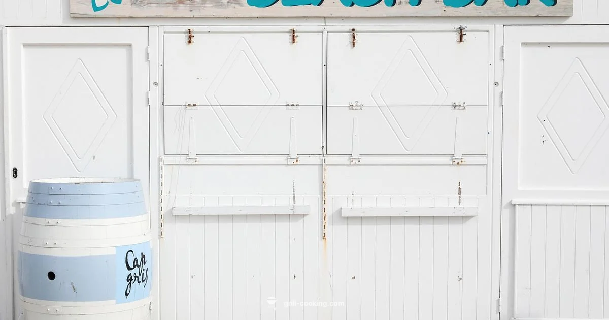 Coconut Charlie's Beach Bar - Grill Cooking