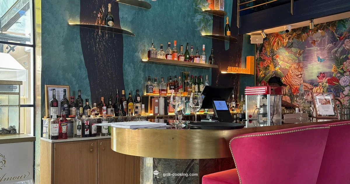 State Bar and Grill - Grill Cooking