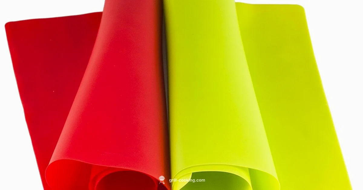 Wire-Free Grill Brush - Grill Cooking