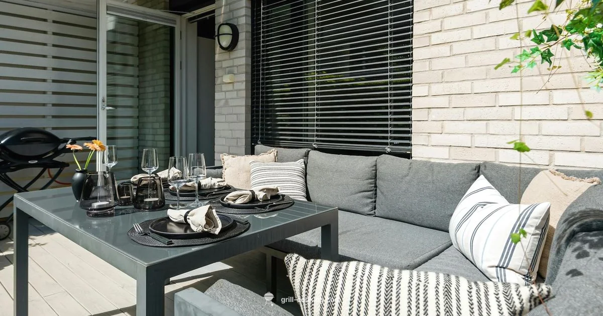 Weber vs Napoleon - Grill Cooking