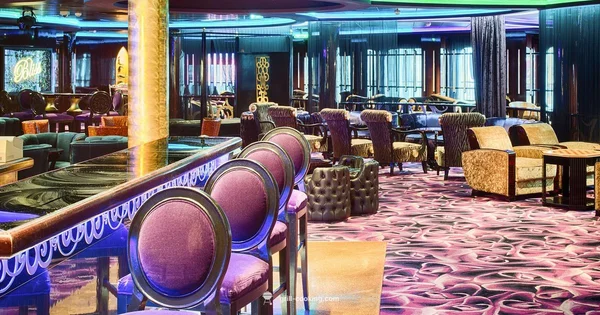 Uptown Bar Guide - Grill Cooking